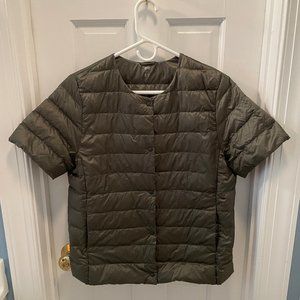Uniqlo - Women's - Large - Green Ultralight Down Short-Sleeve Puffer